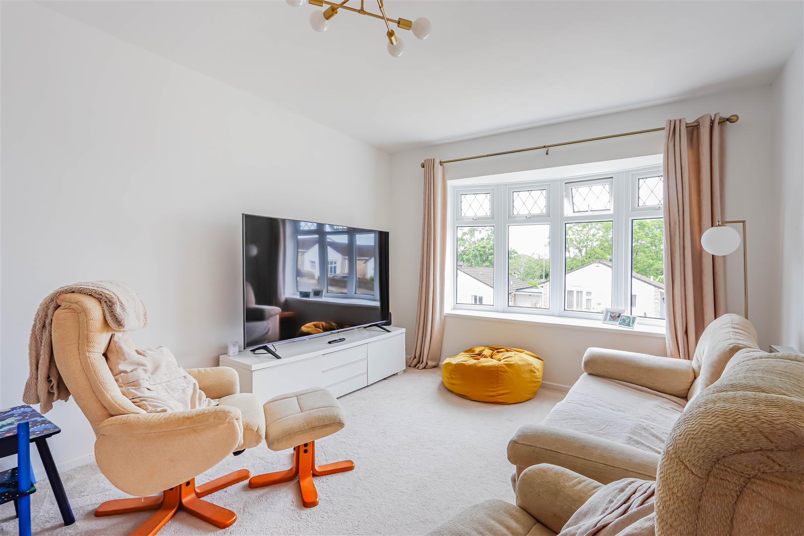 Taf Close, Barry — photograph 4